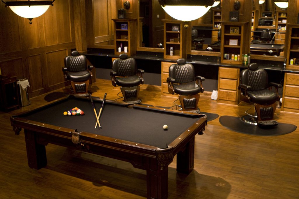 billiard-barbershop-decor-idea