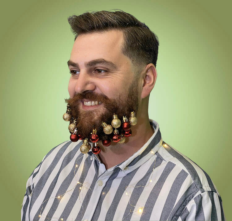 christmas-beard-decorated-with-red-and-gold-christmas-globes
